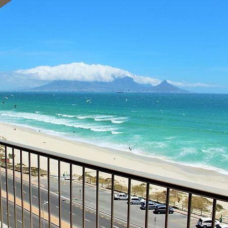 Blouberg Beachfront Apartment Bloubergstrand Exterior photo